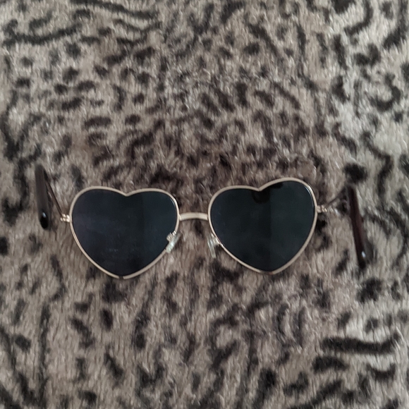 Sunglasses - Picture 7 of 7